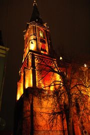 St. Nicolai in weihnachtlicher Beleuchtung