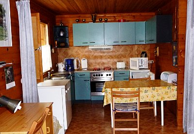 Küche und Essplatz der Ferienwohnung
