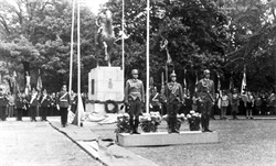 Die Einweihung des Reiter-Standbildes am 28. Mai 1939. Das Foto stammt aus der Sammlung Hajo Boldt.